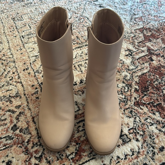 Tan Ankle boot - Picture 2 of 6